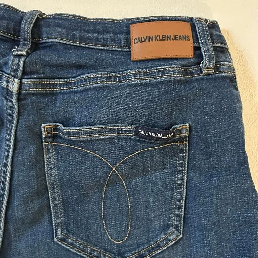 Calvin Klein Jeans Denim Cuffed Shorts Women’s Size 8